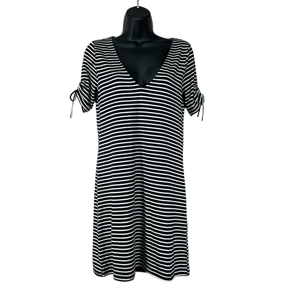 XS NEW BB Dakota Black White Striped Short Sleeve Dress Stretch V Neck